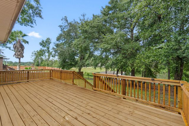 4676 Lovegrass Lane, Crestview, FL 32539