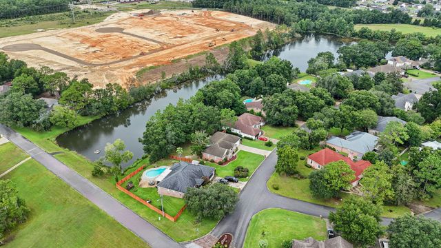 4676 Lovegrass Lane, Crestview, FL 32539