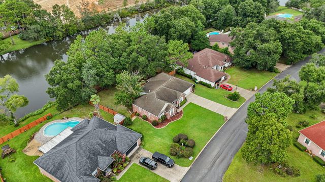 4676 Lovegrass Lane, Crestview, FL 32539