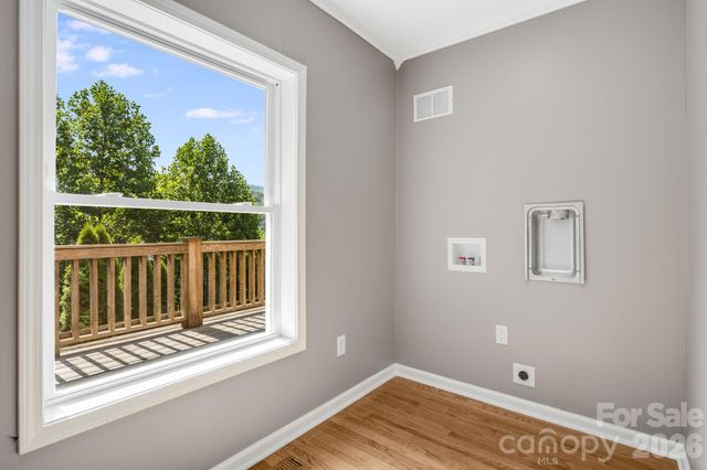 88 Mayflower Court, Waynesville, NC 28785