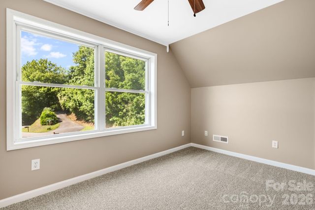 88 Mayflower Court, Waynesville, NC 28785
