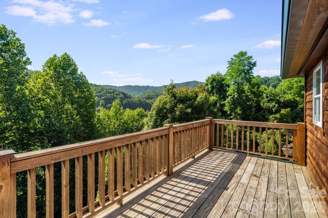 88 Mayflower Court, Waynesville, NC 28785