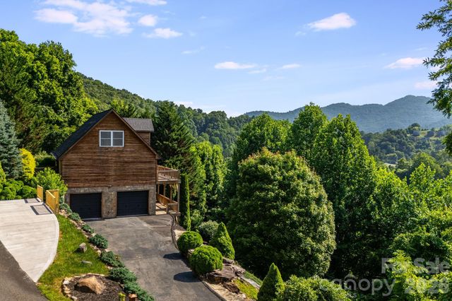 88 Mayflower Court, Waynesville, NC 28785