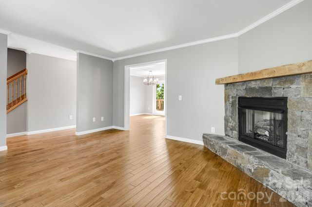 88 Mayflower Court, Waynesville, NC 28785
