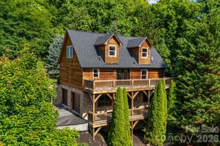 88 Mayflower Court, Waynesville, NC 28785