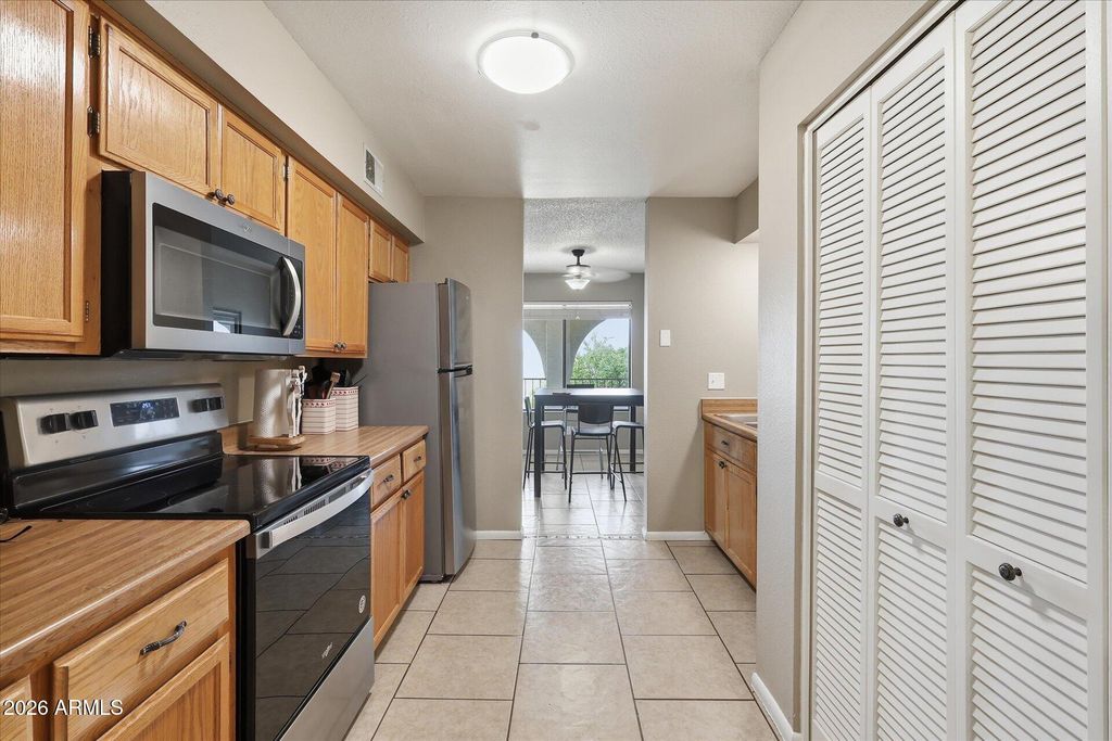 3270 S GOLDFIELD Road 716, Apache Junction, AZ 85119 — exterior