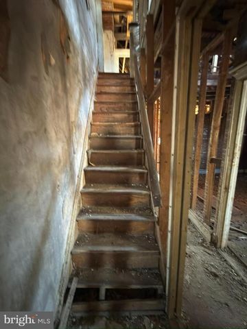 131 W ROOSEVELT BLVD, Philadelphia, PA 19120