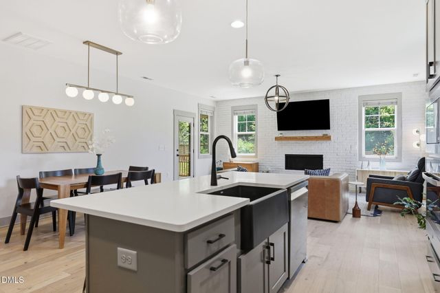 337 Chauncey Circle, Chapel Hill, NC 27516