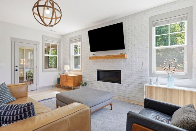 337 Chauncey Circle, Chapel Hill, NC 27516