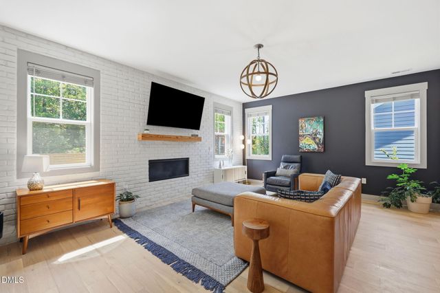 337 Chauncey Circle, Chapel Hill, NC 27516
