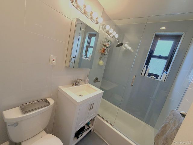 245-17 62nd Avenue Upper, Douglaston, NY 11362