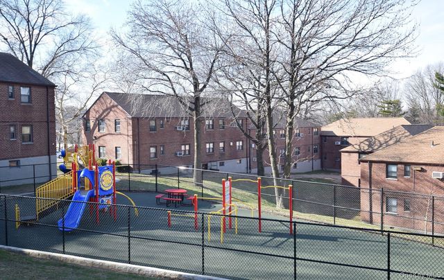 245-17 62nd Avenue Upper, Douglaston, NY 11362