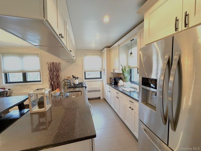 245-17 62nd Avenue Upper, Douglaston, NY 11362