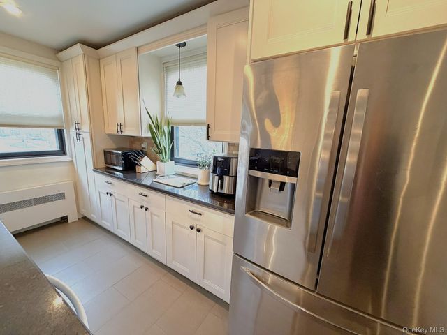 245-17 62nd Avenue Upper, Douglaston, NY 11362