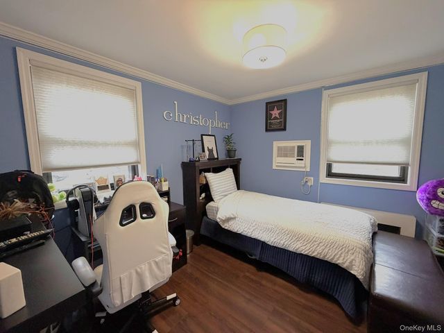 245-17 62nd Avenue Upper, Douglaston, NY 11362