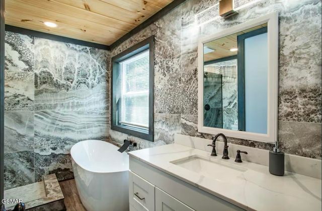 1909 Rose Pass, Sevierville, TN 37876