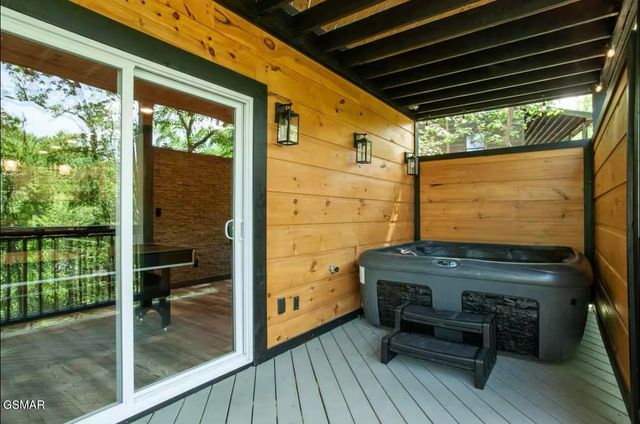 1909 Rose Pass, Sevierville, TN 37876