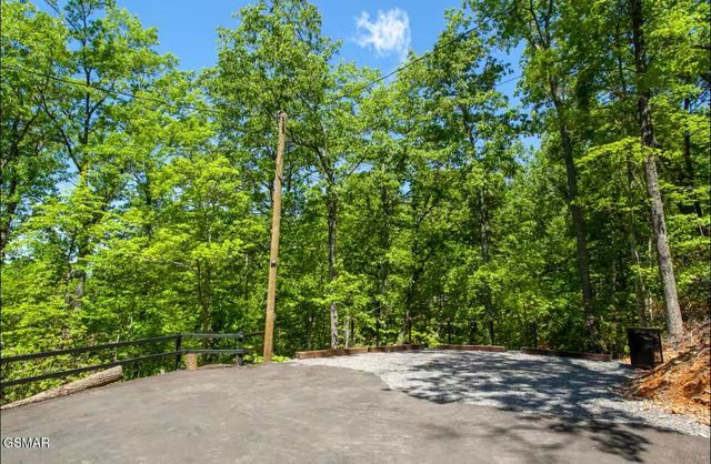 1909 Rose Pass, Sevierville, TN 37876