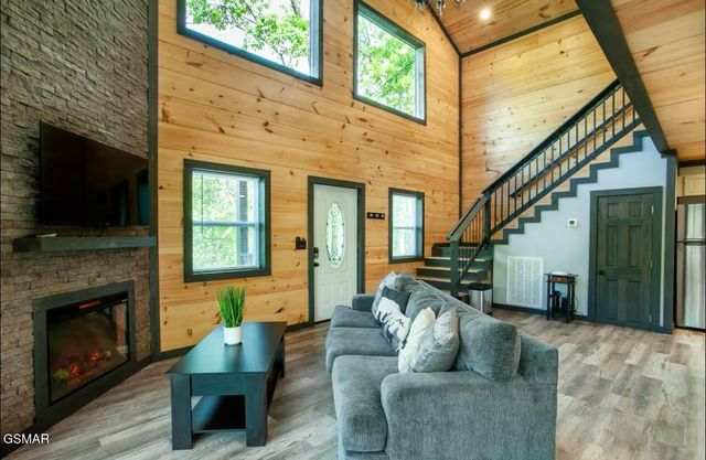 1909 Rose Pass, Sevierville, TN 37876