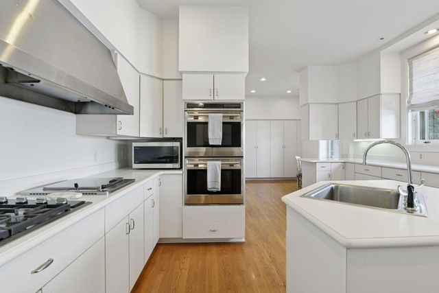 2218 Lake of the Isles Parkway W, Minneapolis, MN 55405