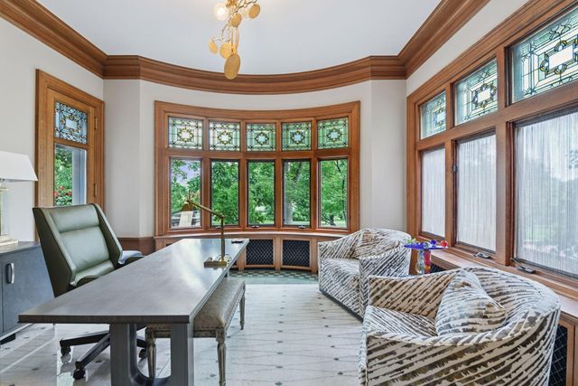 2218 Lake of the Isles Parkway W, Minneapolis, MN 55405