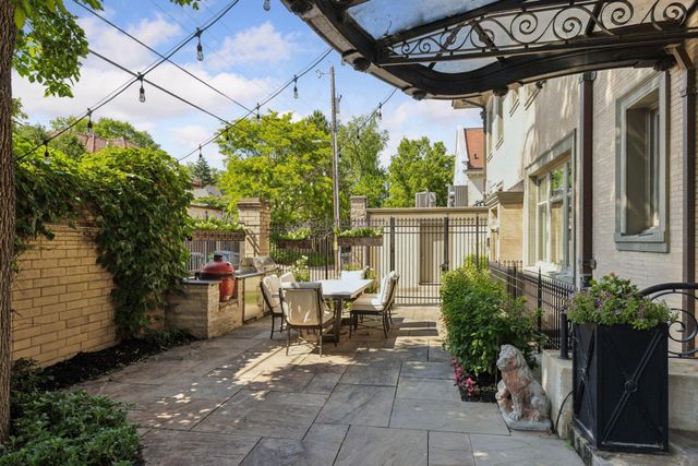 2218 Lake of the Isles Parkway W, Minneapolis, MN 55405