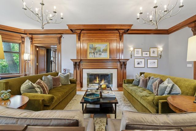 2218 Lake of the Isles Parkway W, Minneapolis, MN 55405