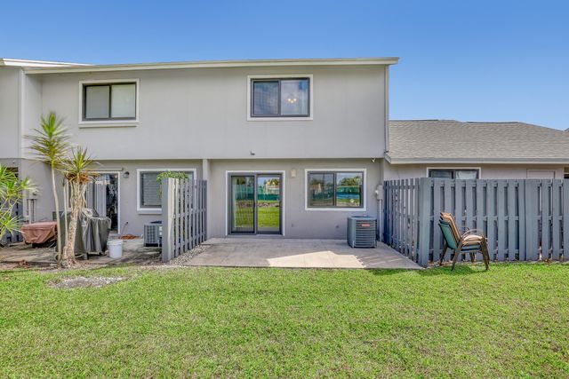 4707 Pier Drive, Greenacres, FL 33463