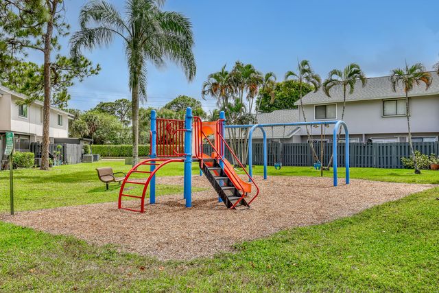 4707 Pier Drive, Greenacres, FL 33463