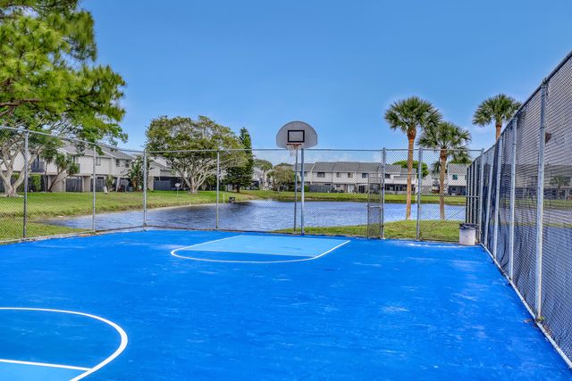 4707 Pier Drive, Greenacres, FL 33463