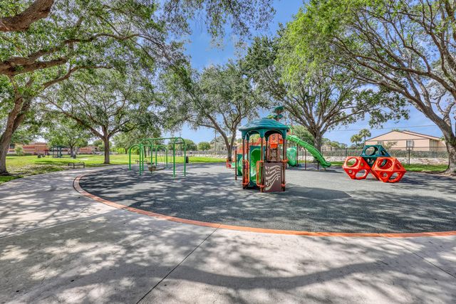 4707 Pier Drive, Greenacres, FL 33463