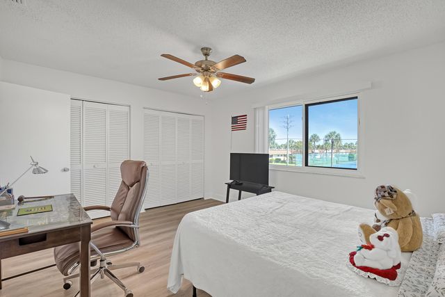 4707 Pier Drive, Greenacres, FL 33463