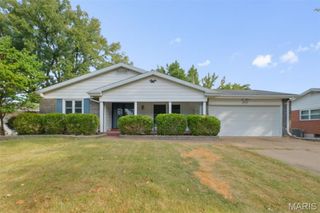 2525 Wedgwood Drive W, Florissant, MO 63033