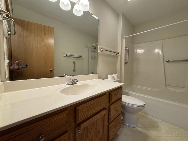 2804 Autumn Lane, Janesville, WI 53546