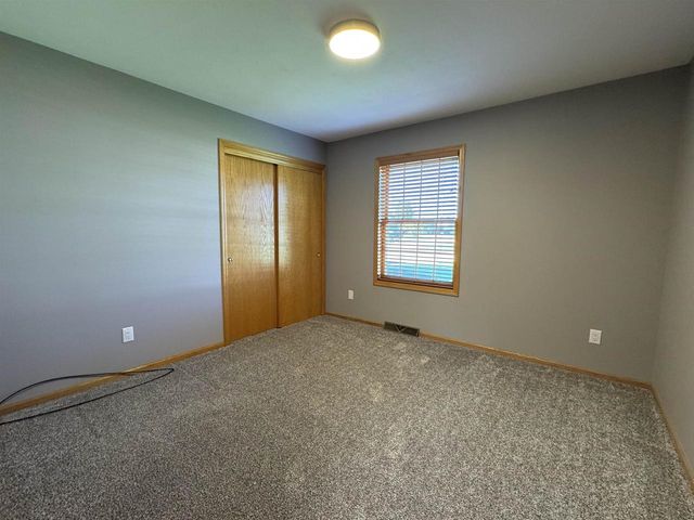 2804 Autumn Lane, Janesville, WI 53546