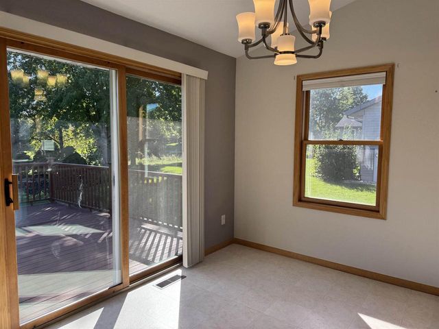 2804 Autumn Lane, Janesville, WI 53546