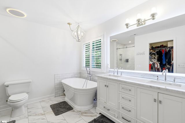 3 Huntsman Court, Simpsonville, SC 29680