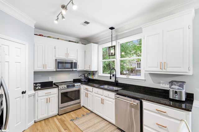 3 Huntsman Court, Simpsonville, SC 29680
