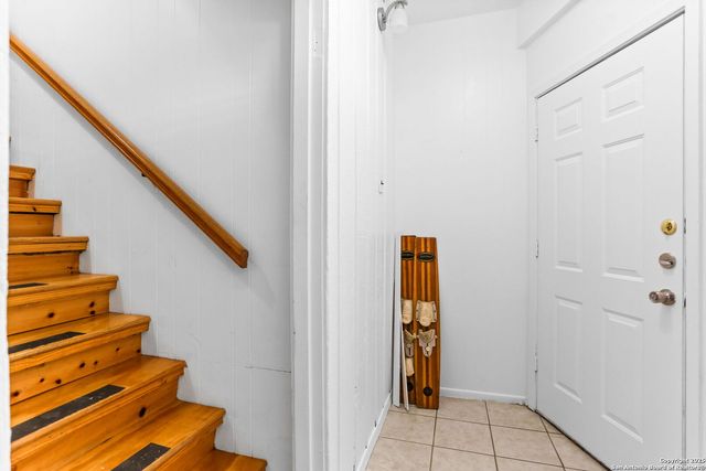 1433 Riviera, Canyon Lake, TX 78133