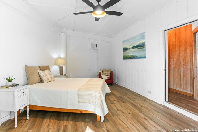 1433 Riviera, Canyon Lake, TX 78133