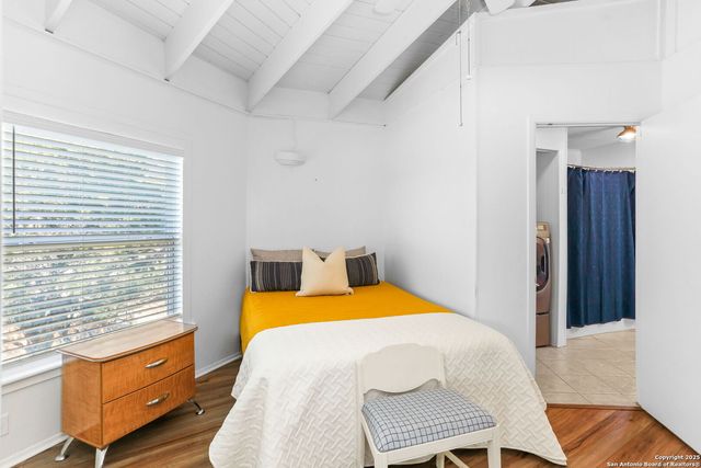 1433 Riviera, Canyon Lake, TX 78133