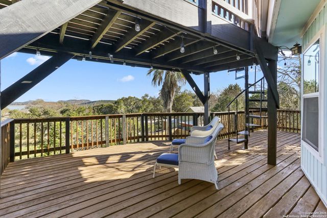 1433 Riviera, Canyon Lake, TX 78133