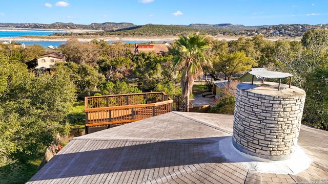 1433 Riviera, Canyon Lake, TX 78133