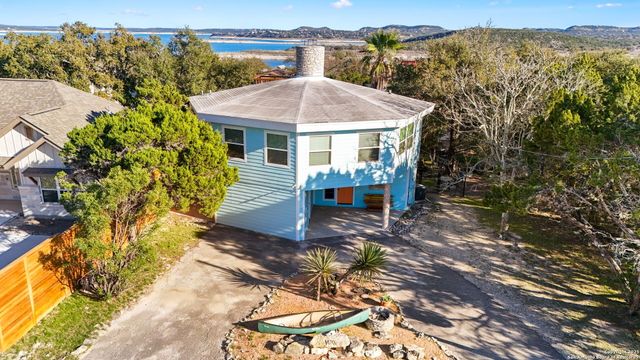 1433 Riviera, Canyon Lake, TX 78133