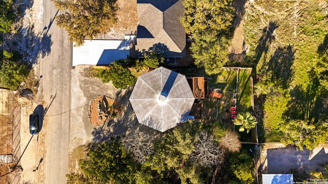 1433 Riviera, Canyon Lake, TX 78133