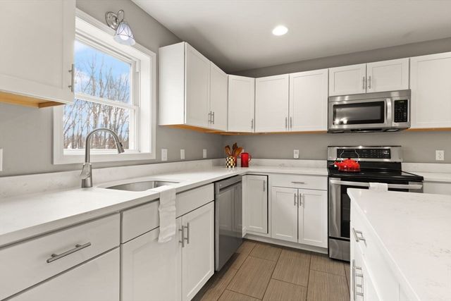 61 Holmes Rd, North Attleboro, MA 02760