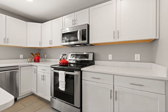 61 Holmes Rd, North Attleboro, MA 02760