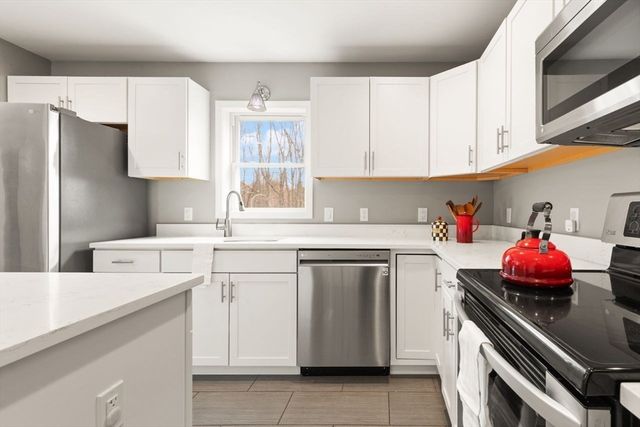 61 Holmes Rd, North Attleboro, MA 02760