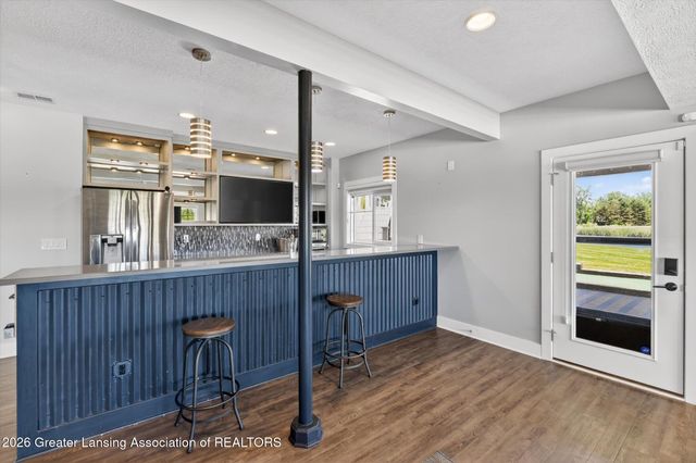 5384 Van Atta Road, Haslett, MI 48840