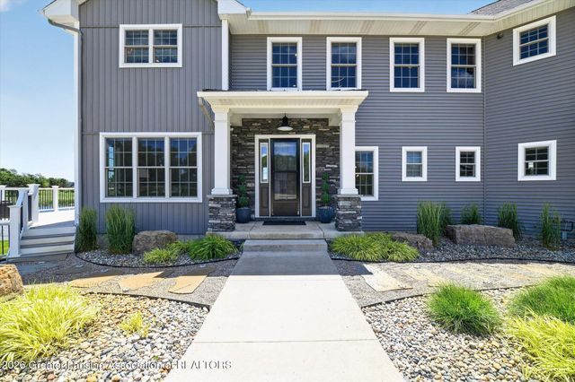 5384 Van Atta Road, Haslett, MI 48840